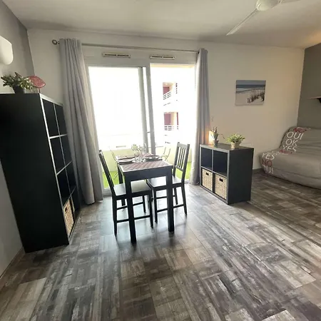 - Lr030-e110 Apartment